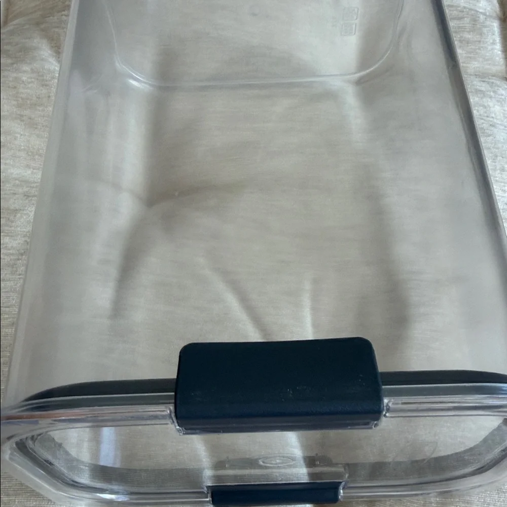 Rubbermaid Clear Food Storage Container 3.7 L